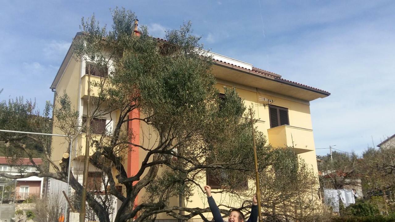 Ferienwohnung Begovi Dvori Rab Town Exterior foto